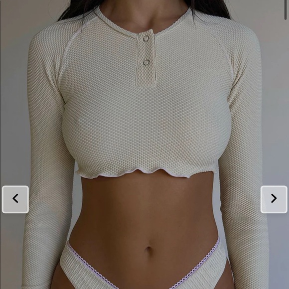 Frankie's Bikinis Tops - NWT! Frankies Bikinis Viola Waffle Long Sleeve Crop Top